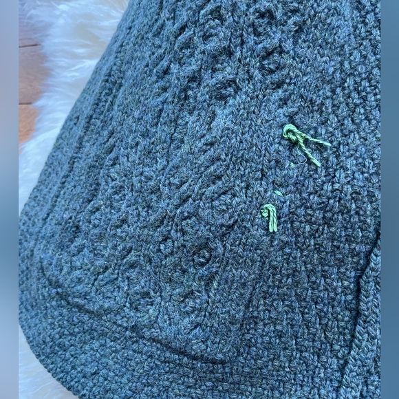 Aran crafts green cardigan - Picture 11 of 11